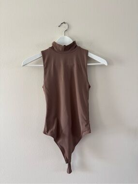 Aritzia Babaton Contour: Mockneck Bodysuit in Taupe